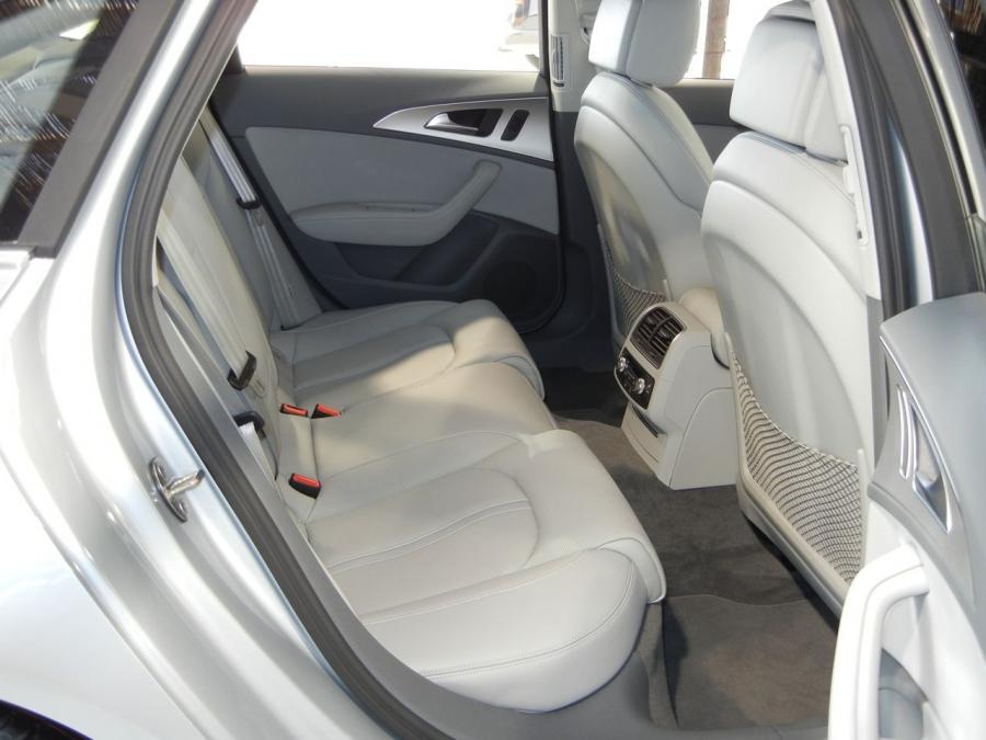 Интерьер Audi A6 3.0T S-Line Sedan (4G, C7) 2011 года  (WW) (фото 49 из 115)